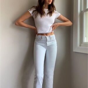 Aritzia Levi’s Wedgie Icon Denim Jeans Faint Hearted Clean Wash NWT Size 28